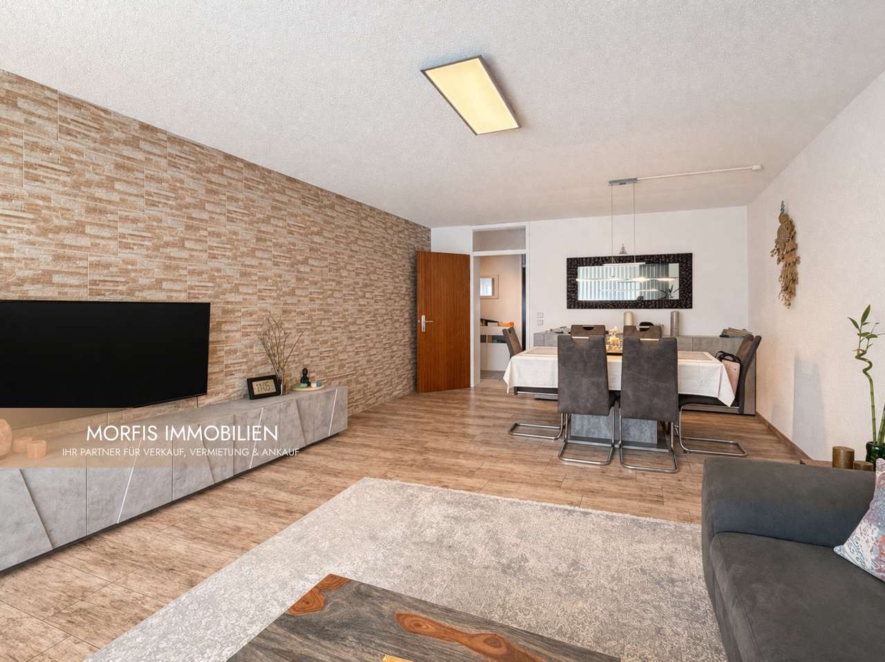 Helle 3-Zimmer-Wohnung mit Balkon, Aufzug & EBK + TG-Stellplatz in ruhiger Lage